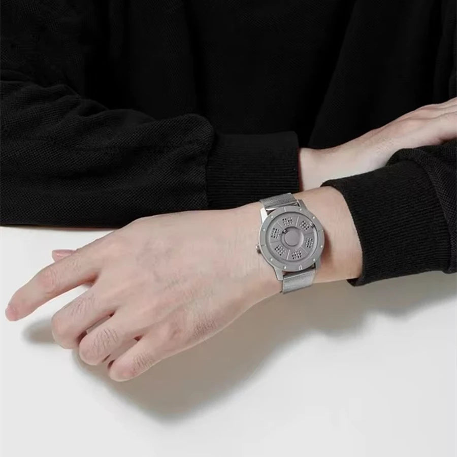 Montre braille magnétique pour aveugle portée au poignet